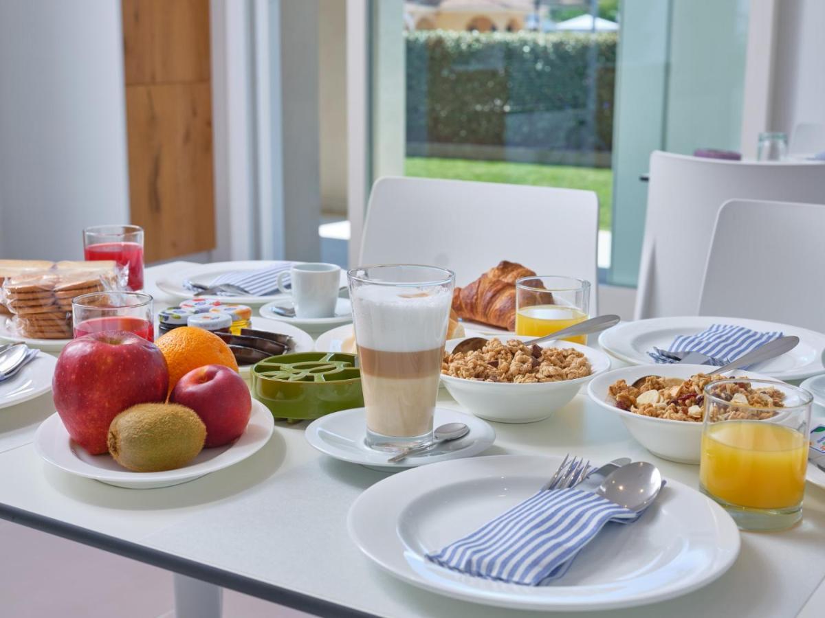 Felix Hotels - Hotel Residence Porto San Paolo Buitenkant foto