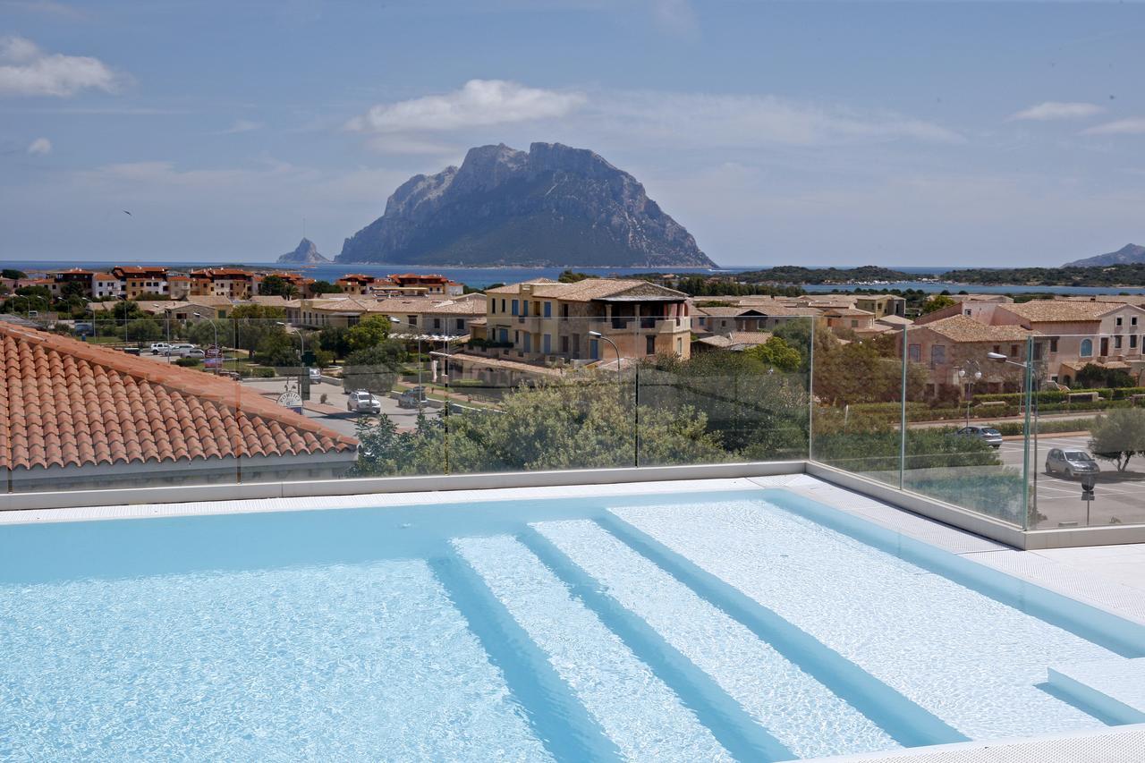 Felix Hotels - Hotel Residence Porto San Paolo Buitenkant foto